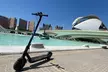 Tour privado en moto eléctrica por los jardines de la ciudad vieja y la ciudad de las artes - Second Medium