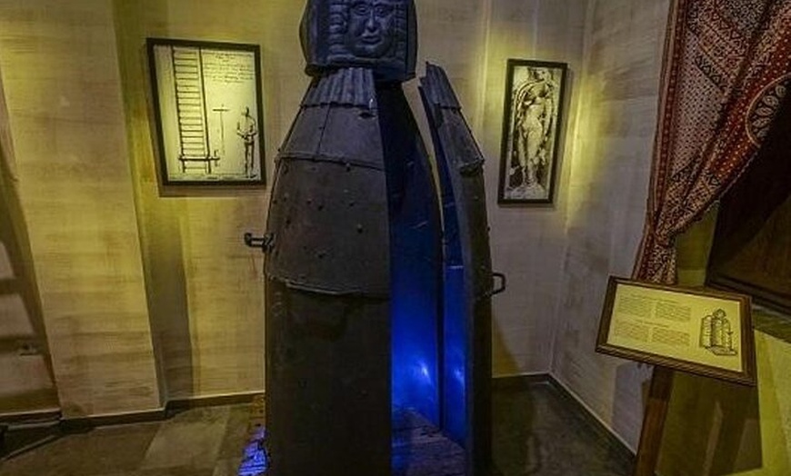 Image 10: Tour Nocturno y Museo de la Inquisición en Granada Misteriosa