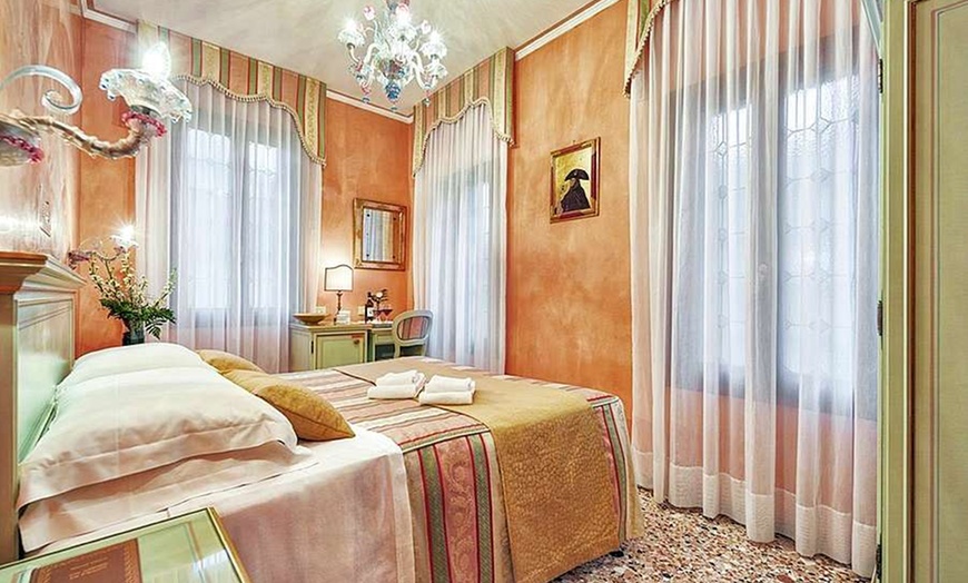 Image 3: ✈ ITALIE | Venise - Hotel Firenze 3*, 2 nuit - City break