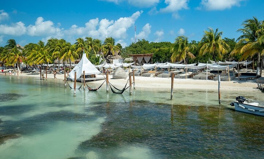 Image 14: All Inclusive Isla Mujeres Catamaran Tour with Beach Club