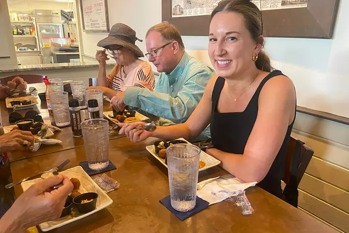 Charleston French Quarter or Brunch Food Tour with 7+ Tastings