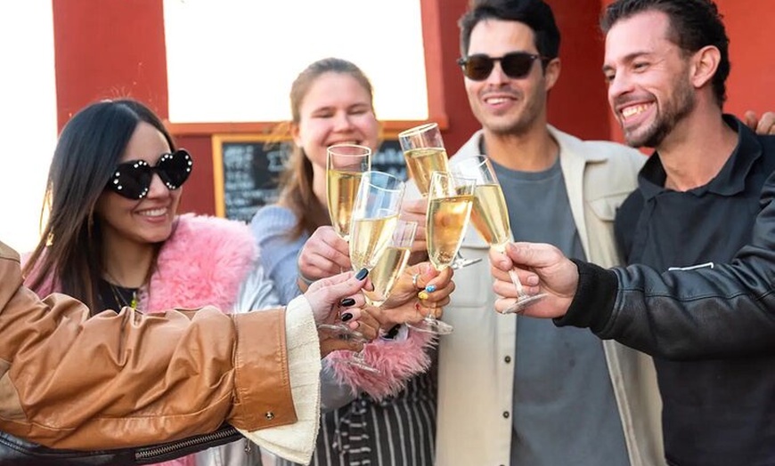Image 17: Barbacoa Paella en una terraza en Barcelona con un chef