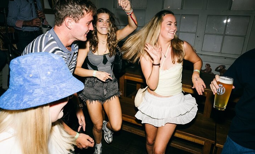 Image 6: St Kilda Pub Crawl: 5 Free Drinks & The Best Bars of Melbourne