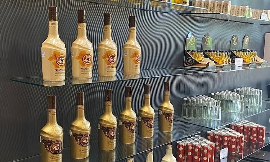 Image 8: Cartagena; Visita Fabrica de licor con cata y traslados en van