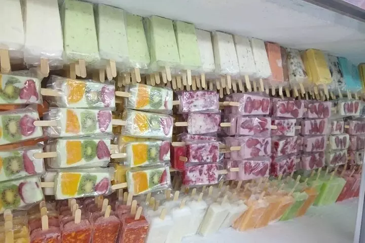 Cancun City Shopping and Local Food Tour Private Experience