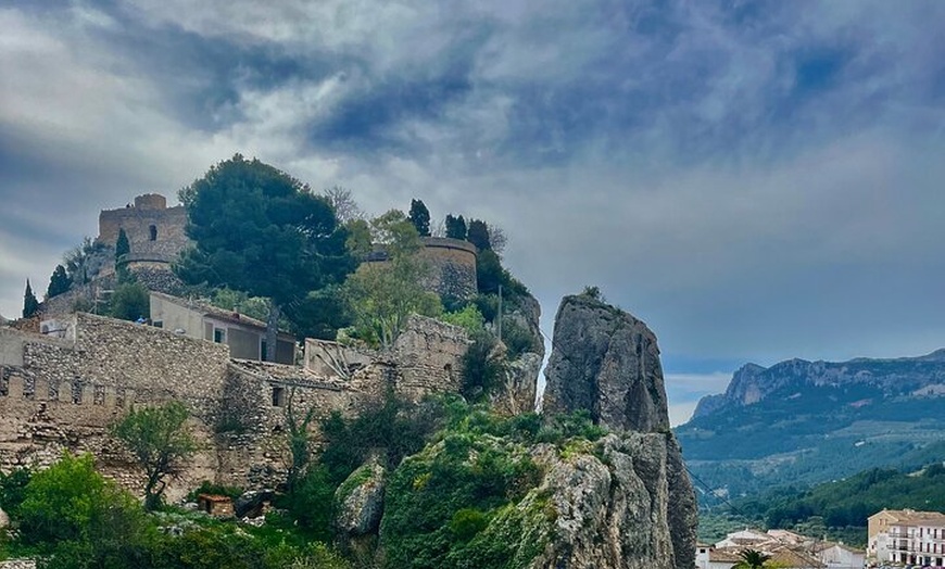 Image 3: Fábrica de Chocolate y Castillo de Guadalest