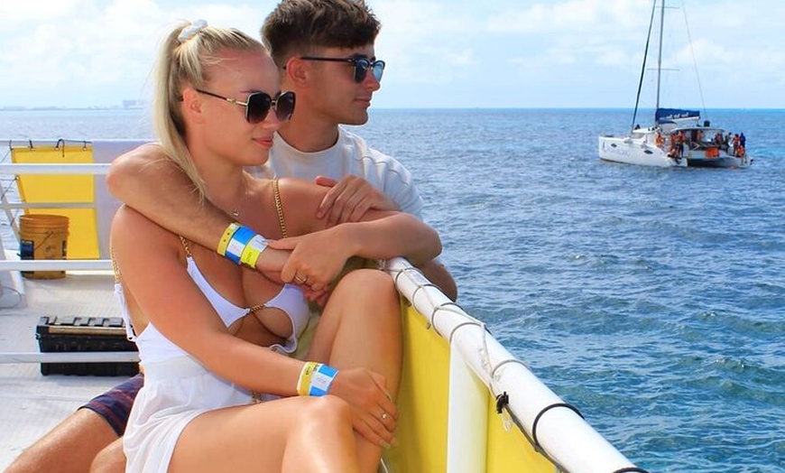 Image 5: Isla Mujeres Private Catamaran Tour with Transportation