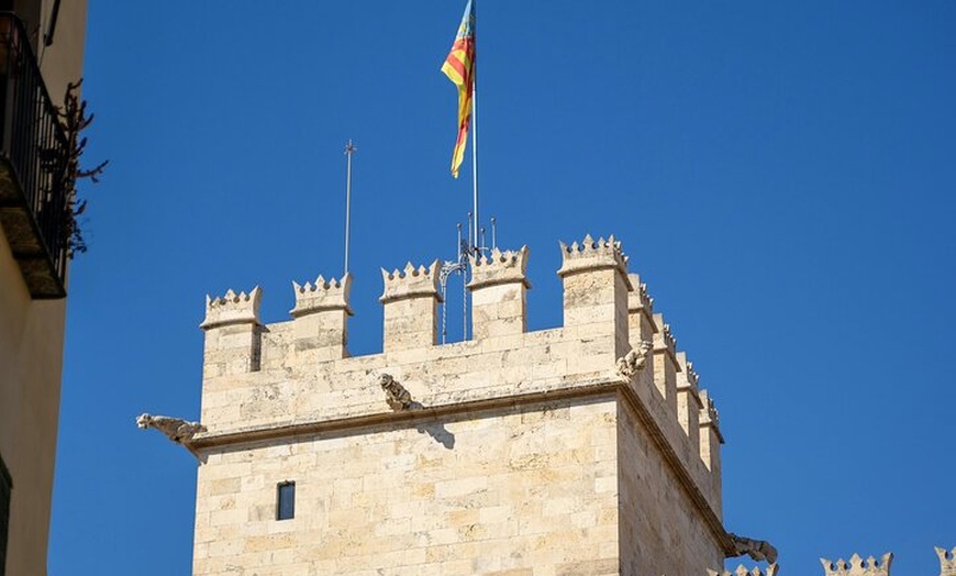 Image 7: Tour a pie por el casco antiguo de Valencia