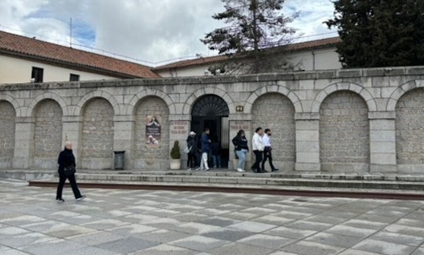 Image 13: Tour Privado a Avila Medio Día en Minivan