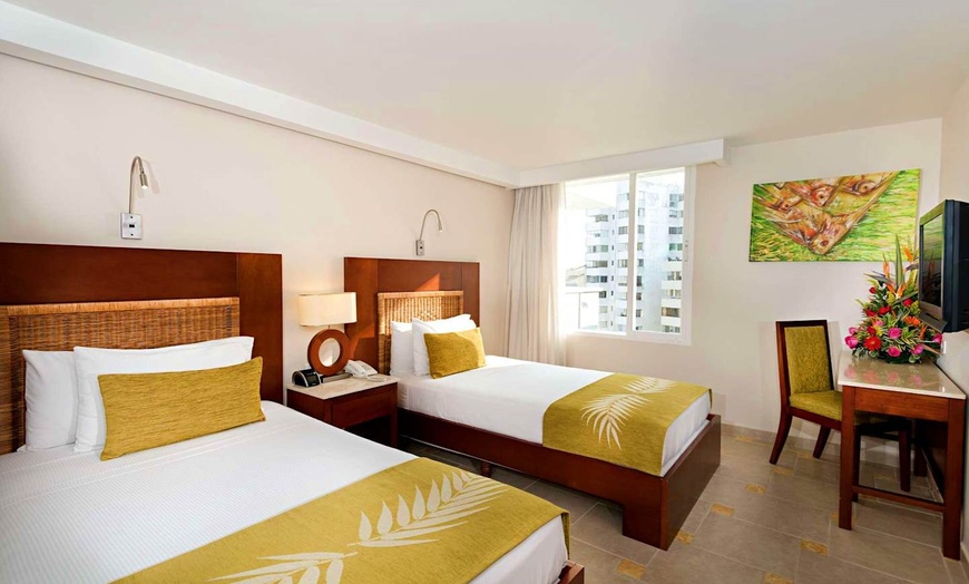 Image 8: ✈ COLOMBIA | Cartagena - Hotel Dann Cartagena 4*, 5 notti - Vista p...