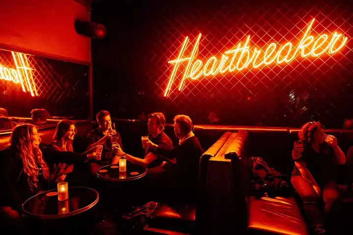 Melbourne: Progressive Dinner Tour - Chinatown, Laneways & Drink