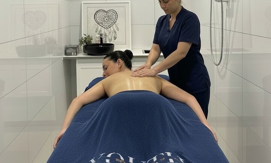 Image 2: Lomi Lomi Massage & Vichy Shower in Cheltenham, Melbourne
