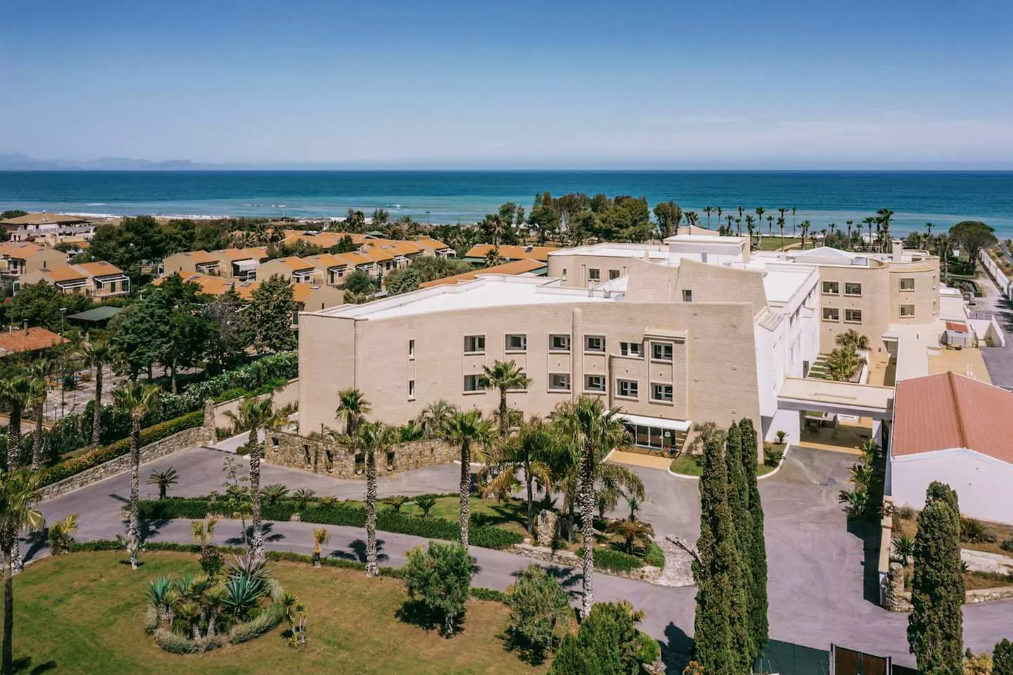 ✈ SICILE | Campofelice di Roccella - Mangia's Himera Resort 4*, 3 n...