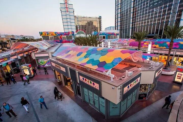 Where the Cheap Spots Are! Vegas Strip Happy Hour Crawl