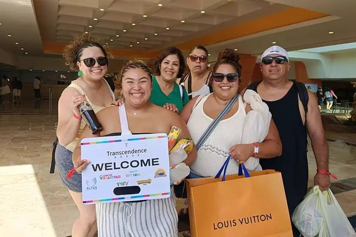 Cancun City Shopping and Local Food Tour Private Experience