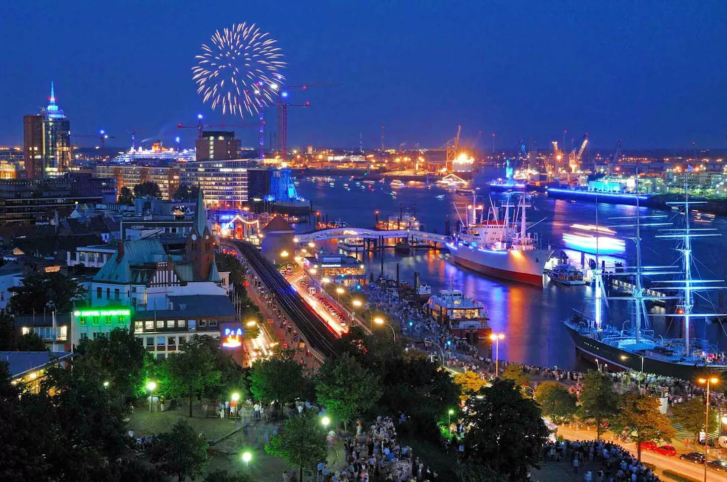 ✈ SCHLESWIG-HOLSTEIN | Hamburg - ibis Hamburg City Hotel 3*, 2 nocy...