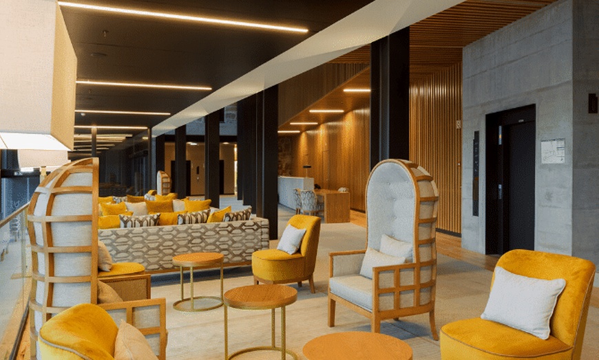 Image 10: ✈ PORTOGALLO | Porto - Neya Porto Hotel 4*, 2 notti - Upgrade in om...