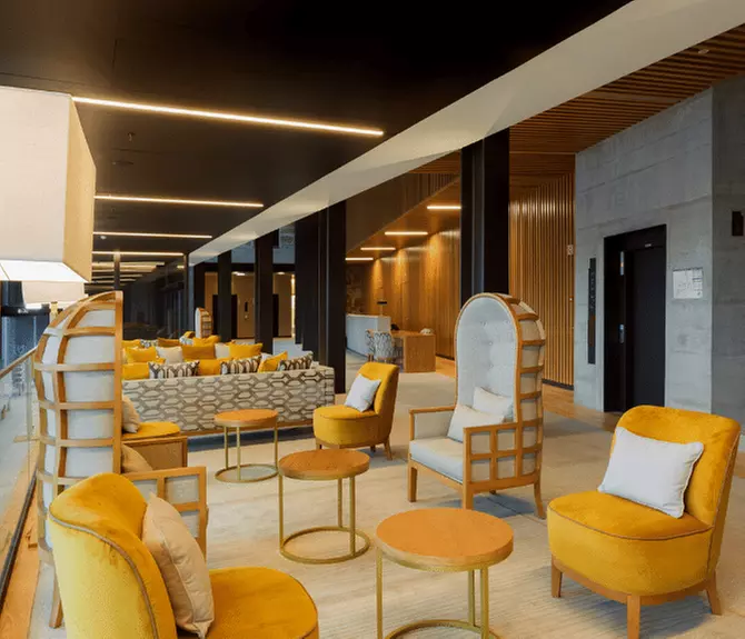 ✈ PORTOGALLO | Porto - Neya Porto Hotel 4*, 2 notti - Upgrade in om...