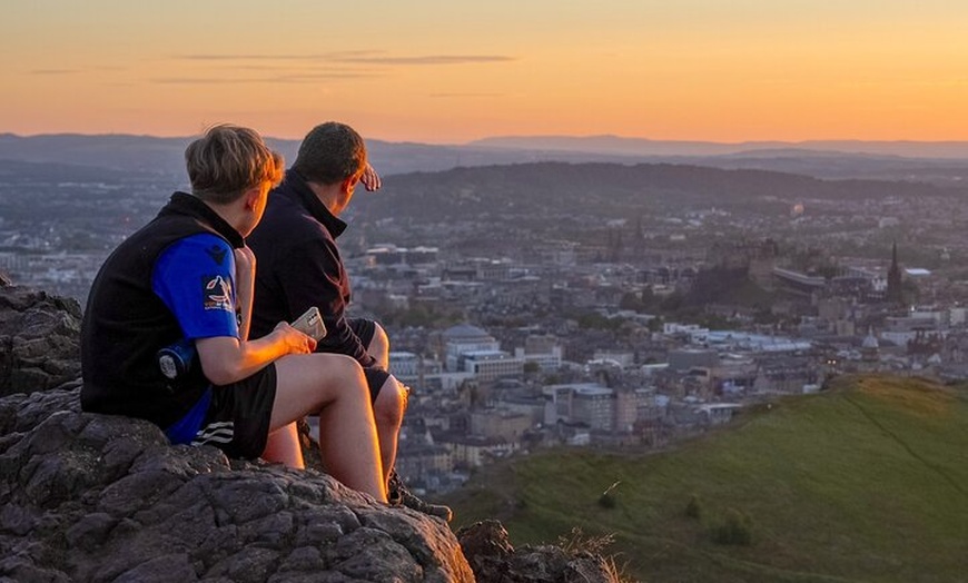 Image 2: Arthur's Seat Sunset Hike with Mountain Guide