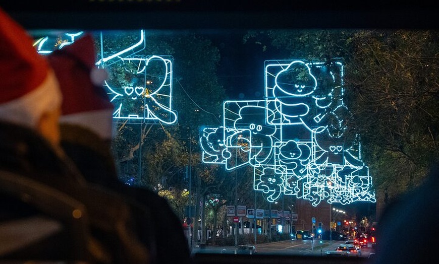 Image 6: Tour en autobús por las luces de Navidad de Barcelona