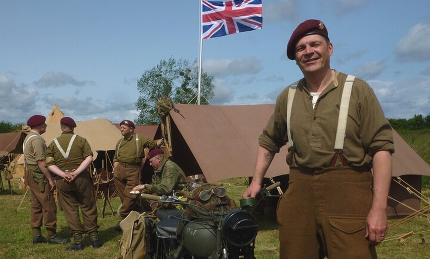 Image 20: Débarquement Découverte : Secteurs Britanniques, Une visite de 9 he...