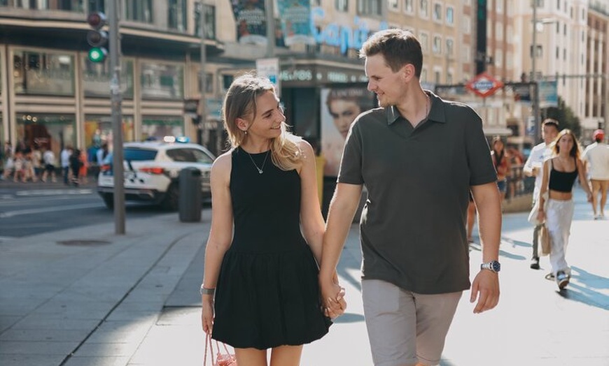 Image 28: Sesión de fotos en pareja & tour fotográfico, Madrid