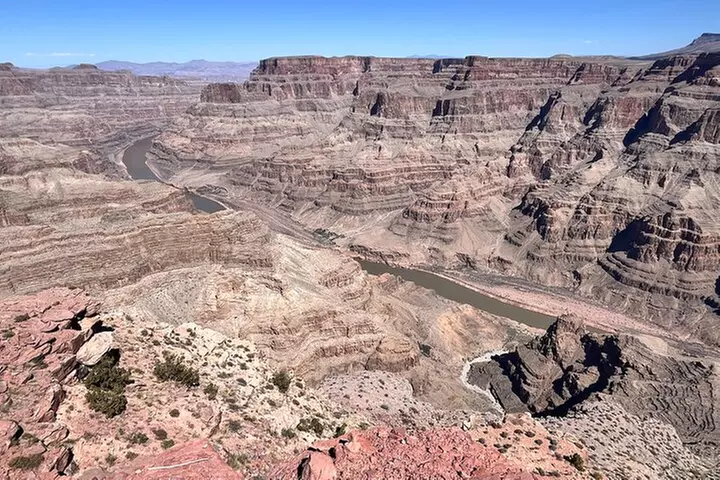 Grand Canyon Tour with Skywalk and French Guide - Image 3