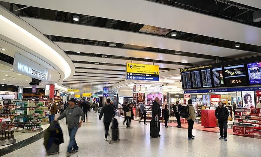 Image 11: London Private Airport Transfer — Heathrow, Gatwick & London City