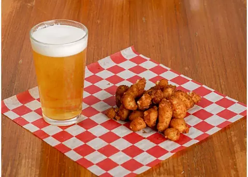 5% Cash Back at Doug's Motor City Bar & Grill