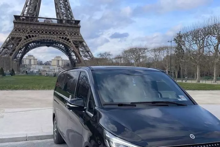 Transfert privé de l'aéroport CDG ou ORY à PARIS ou DISNEYLAND - Primary Image