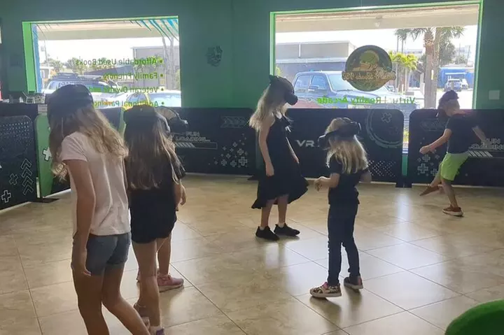 1-Hour Virtual Reality Experience Skull & Books VR - Cocoa Beach