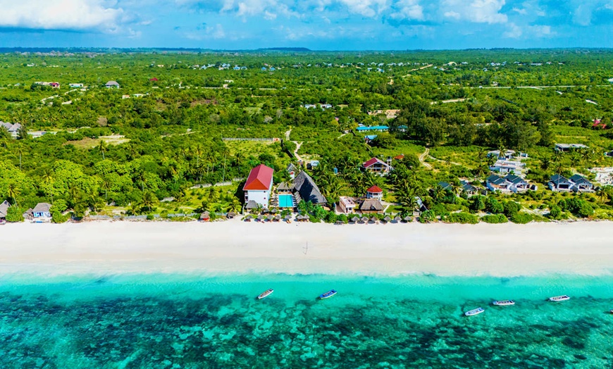 Image 1: ✈ ZANZIBAR | Matemwe Beach - AHG Sun Bay Mlilile Beach Hotel 4* - Spa