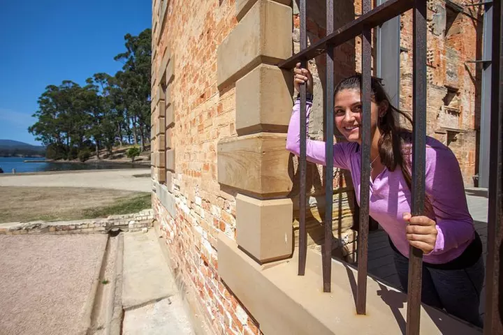 Port Arthur, Richmond and Tassie Devils Active Tour from Hobart