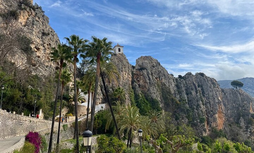 Image 4: Fábrica de Chocolate y Castillo de Guadalest