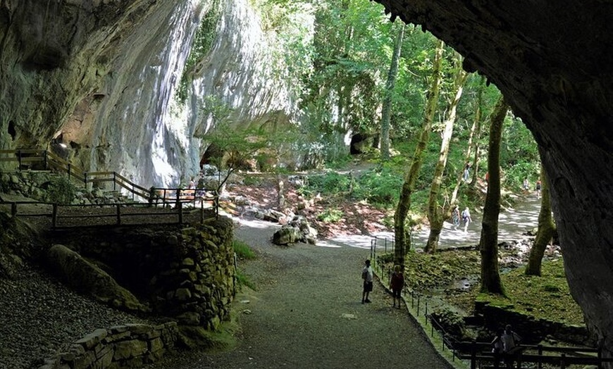 Image 5: Valle de Baztan Elizondo y Zugarramurdi