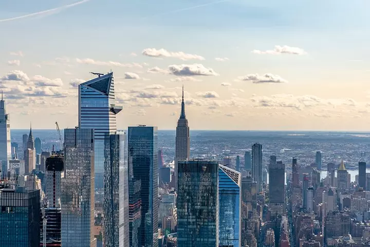 NY Helicopter Tour: Manhattan Highlights (Heliport fees Incl.)