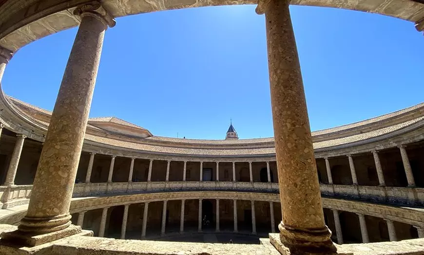 Image 3: Visita guiada a la Alhambra