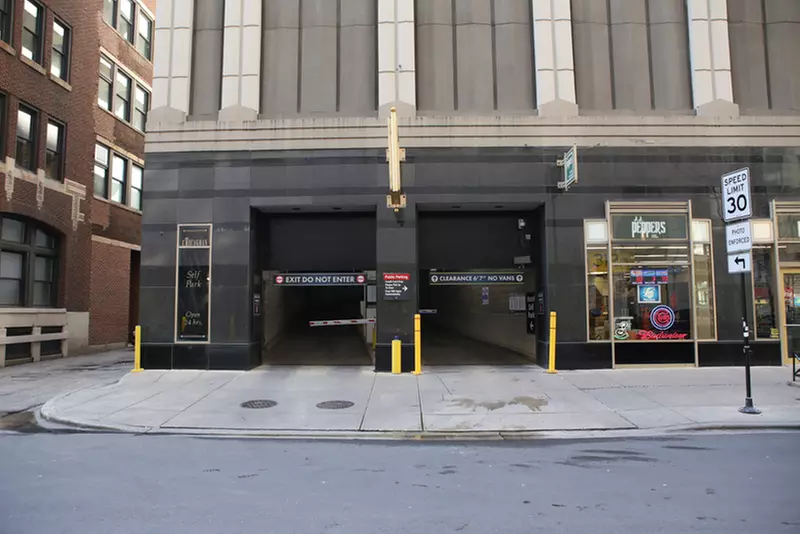 Parking at The Chicagoan Garage