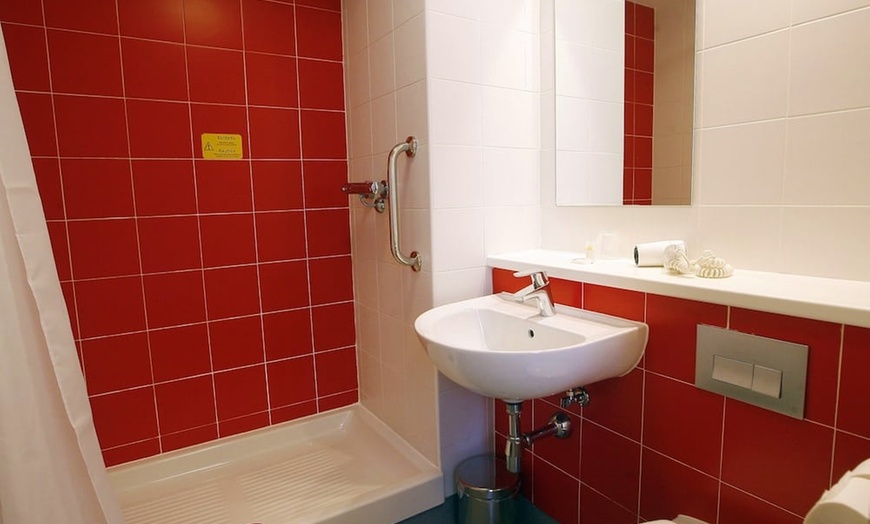 Image 23: ✈ HISZPANIA | Barcelona - Travelodge Barcelona Poblenou 1* - City b...