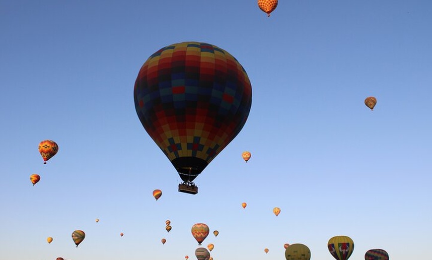 Image 6: Balloon Flight in Pyramids from CDMX with Private Transport