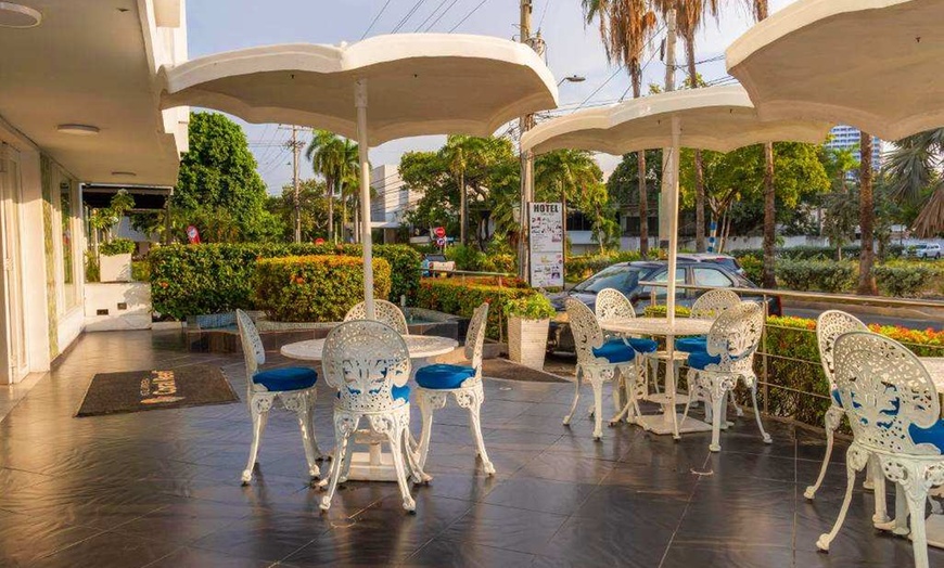 Image 16: ✈ COLOMBIA | Bocagrande - Coral Reef 3*, 5 notti - Piscina esterna