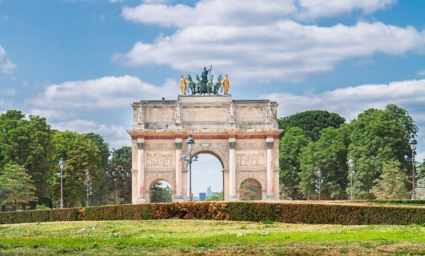 Image 7: Visite à pied du jardin des Tuileries avec un guide local parisien