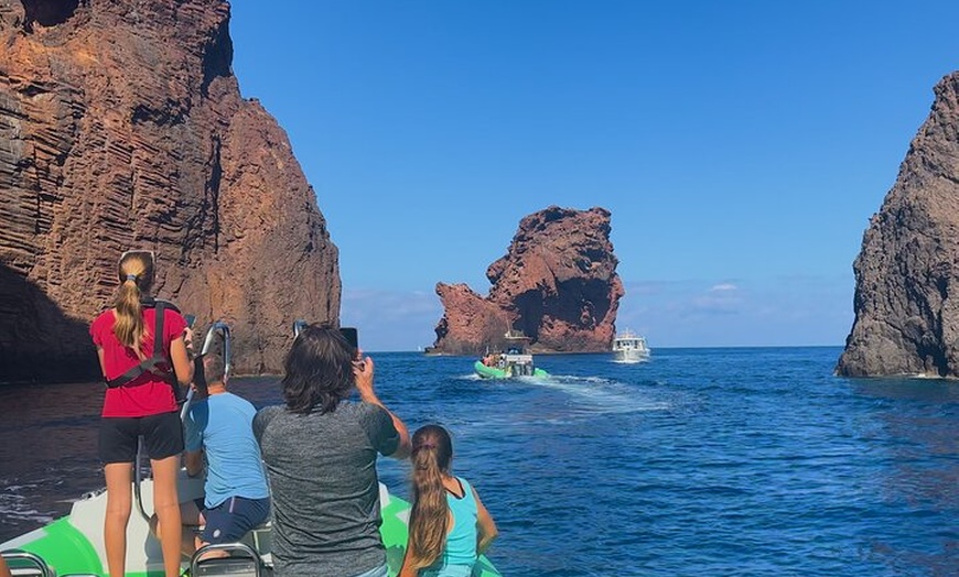 Image 2: L'incontournable Scandola départ d''Île-Rousse