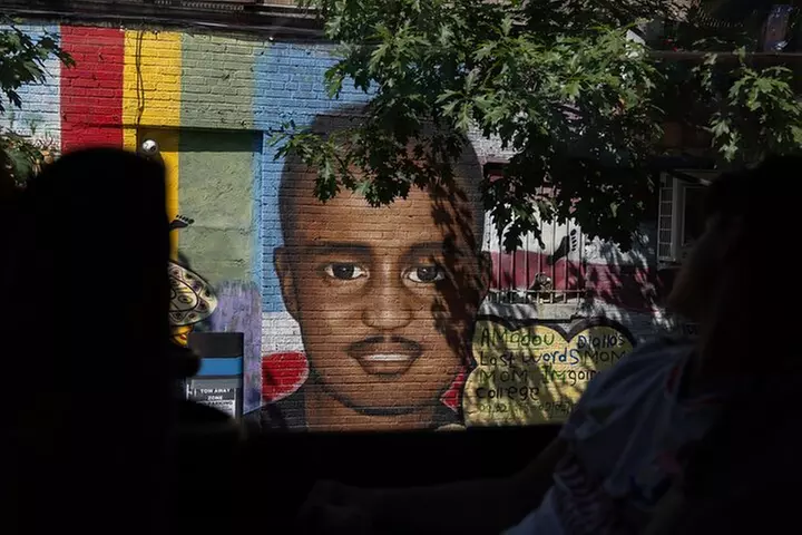 City of Contrasts Tour-Manhattan, Bronx, Queens and Brooklyn