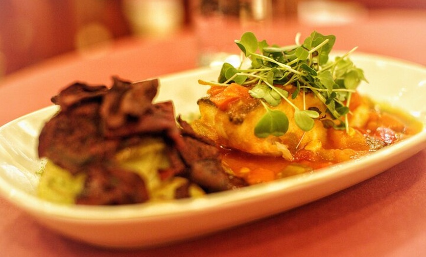 Image 17: Noche Flamenca en el Tablao de Carmen con Menú Degustación o Cena