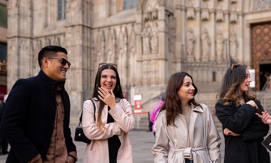 Image 3: Barcelona Marvels : Una visita guiada a pie por los puntos más dest...