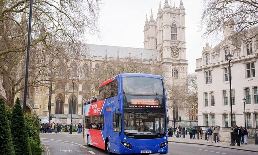 Image 2: London Hop on Hop Off 1 Day Tour with St Paul's Cathedral Ticket