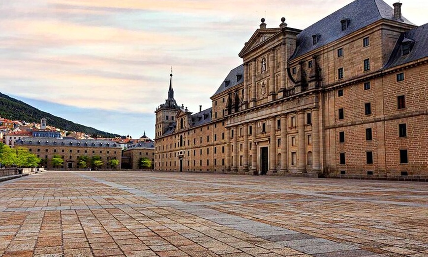 Image 3: Visita al Monasterio de El Escorial