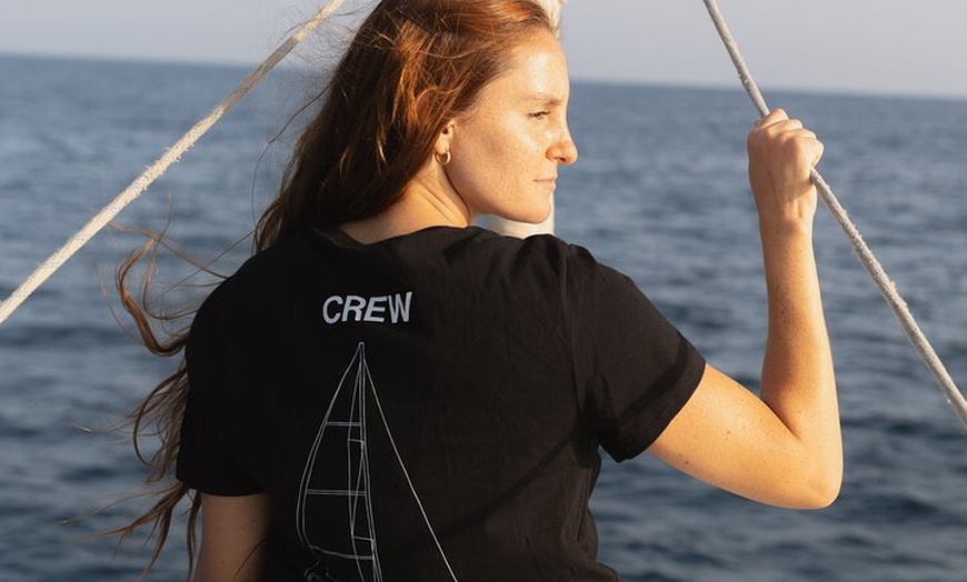 Image 16: Excursión privada en Yate a vela al atardecer