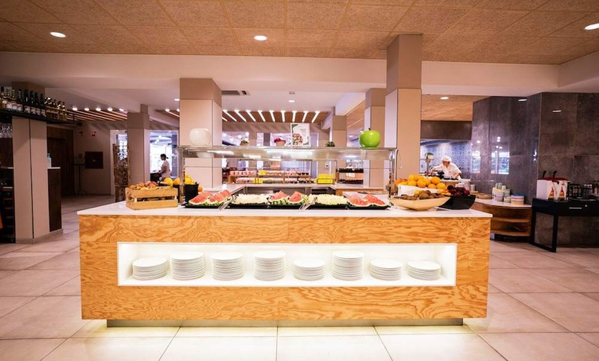 Image 54: ✈ COSTA BARCELONA | Pineda de Mar - Hotel Pineda Splash 4* - Baseny